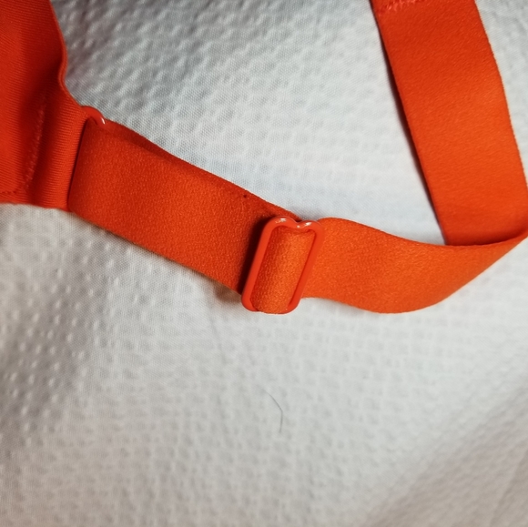 NWT HIGH SUPPORT SPORTS BRA  BACK CLOSURE XS MOLDED CUPS - Picture 3 of 10